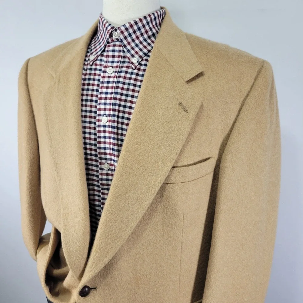Crop & Saddle Men's Sport Coat Blazer Two Button‎ Beige Camel Hair Size 46R